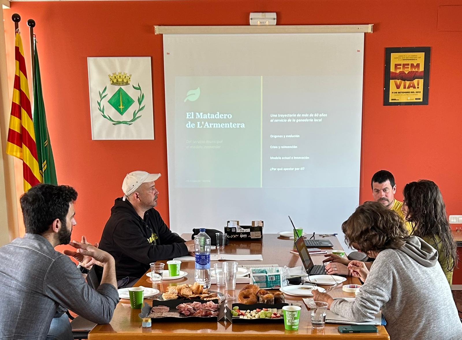 Working session presenting the L’Armentera slaughterhouse project